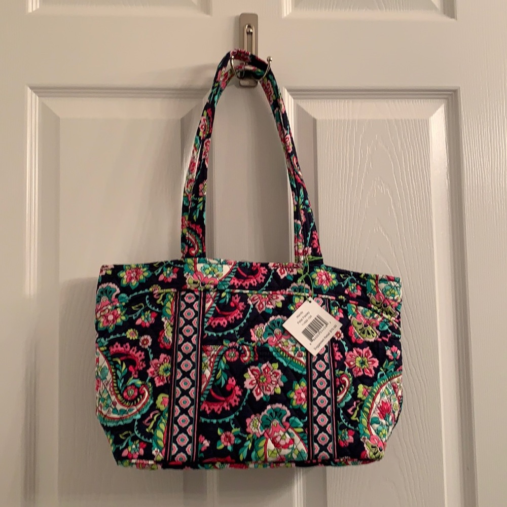NWT Vera Bradley Mandy bag in Petal Paisley